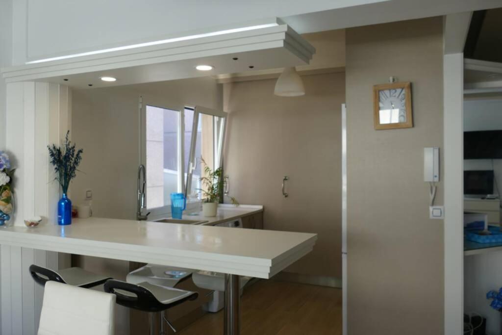 Piso En Santa Cristina, A 150 M De La Playa Apartment Oleiros Exterior photo